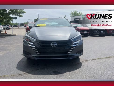 Used 2025 Nissan Versa SV FWD image 13