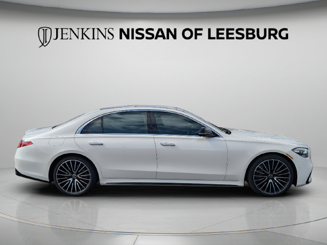 Used 2022 Mercedes-Benz S 580 4MATIC Sedan image 3