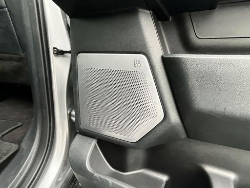 Used 2021 Ford F150 Lariat w/ Equipment Group 502A High AWD/4WD image 17