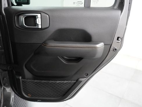 Used 2025 Jeep Wrangler Unlimited Sahara AWD/4WD image 23