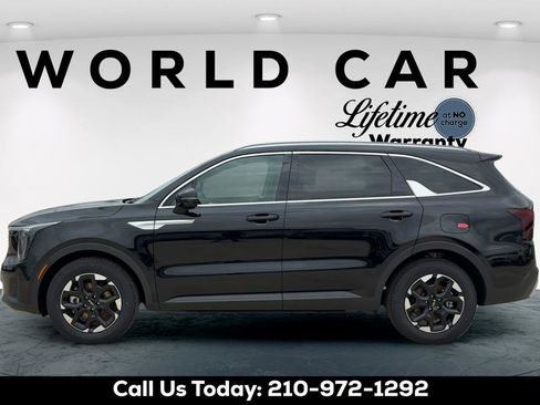 New 2026 Kia Sorento S FWD image 4