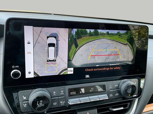 Used 2024 Toyota Grand Highlander AWD image 27