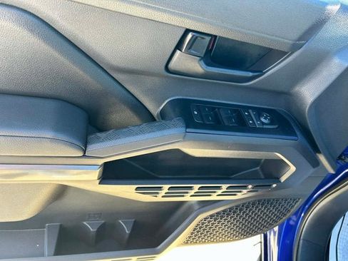 Used 2025 Toyota Tacoma SR5 image 9