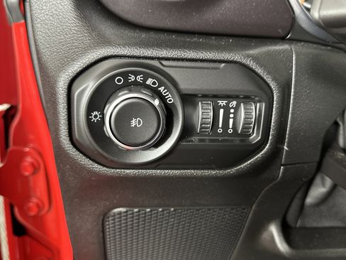 Used 2021 Jeep Wrangler Unlimited Sport image 27