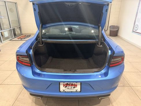 Used 2019 Dodge Charger SXT image 8