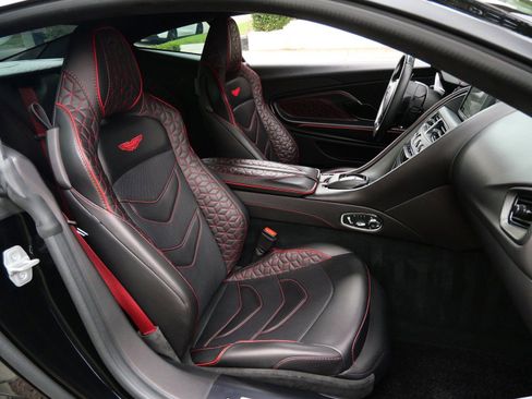 Used 2019 Aston Martin DBS Superleggera image 12