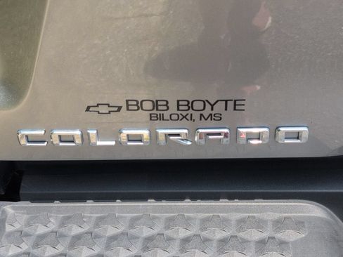Used 2024 Chevrolet Colorado W/T RWD image 6