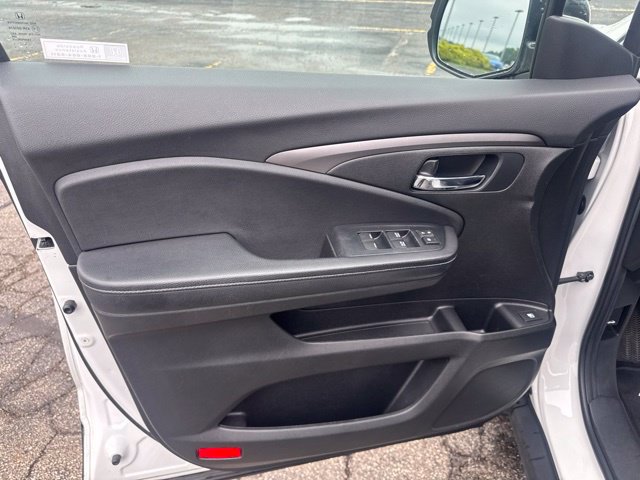 Used 2020 Honda Ridgeline RTL image 9