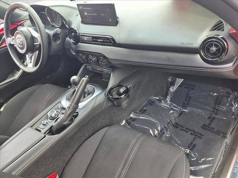 Used 2026 MAZDA MX-5 Miata Club w/ Interior Package RWD image 17