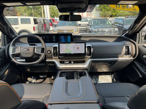 Used 2026 Ford Expedition Tremor AWD/4WD image 25