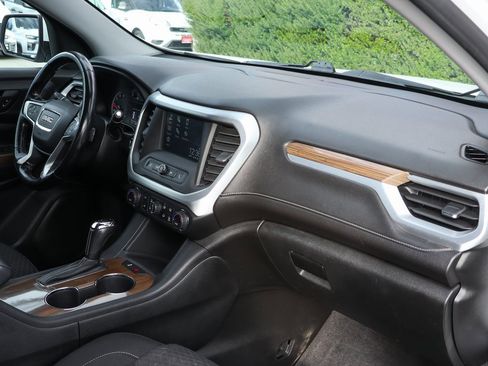 Used 2019 GMC Acadia SLE image 40