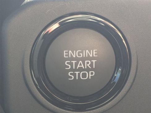 Used 2024 Toyota Tacoma SR image 31