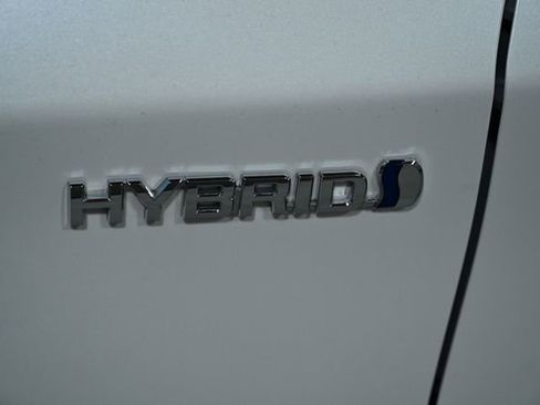 Used 2013 Toyota Prius Three image 13