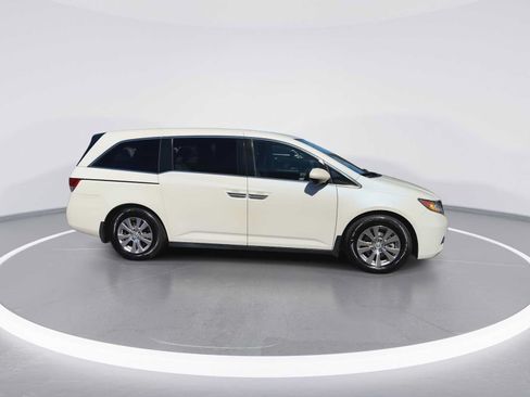 Used 2016 Honda Odyssey SE image 9