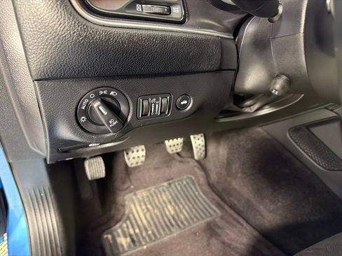 Used 2016 Dodge Challenger R/T Scat Pack w/ Leather Interior Group image 16