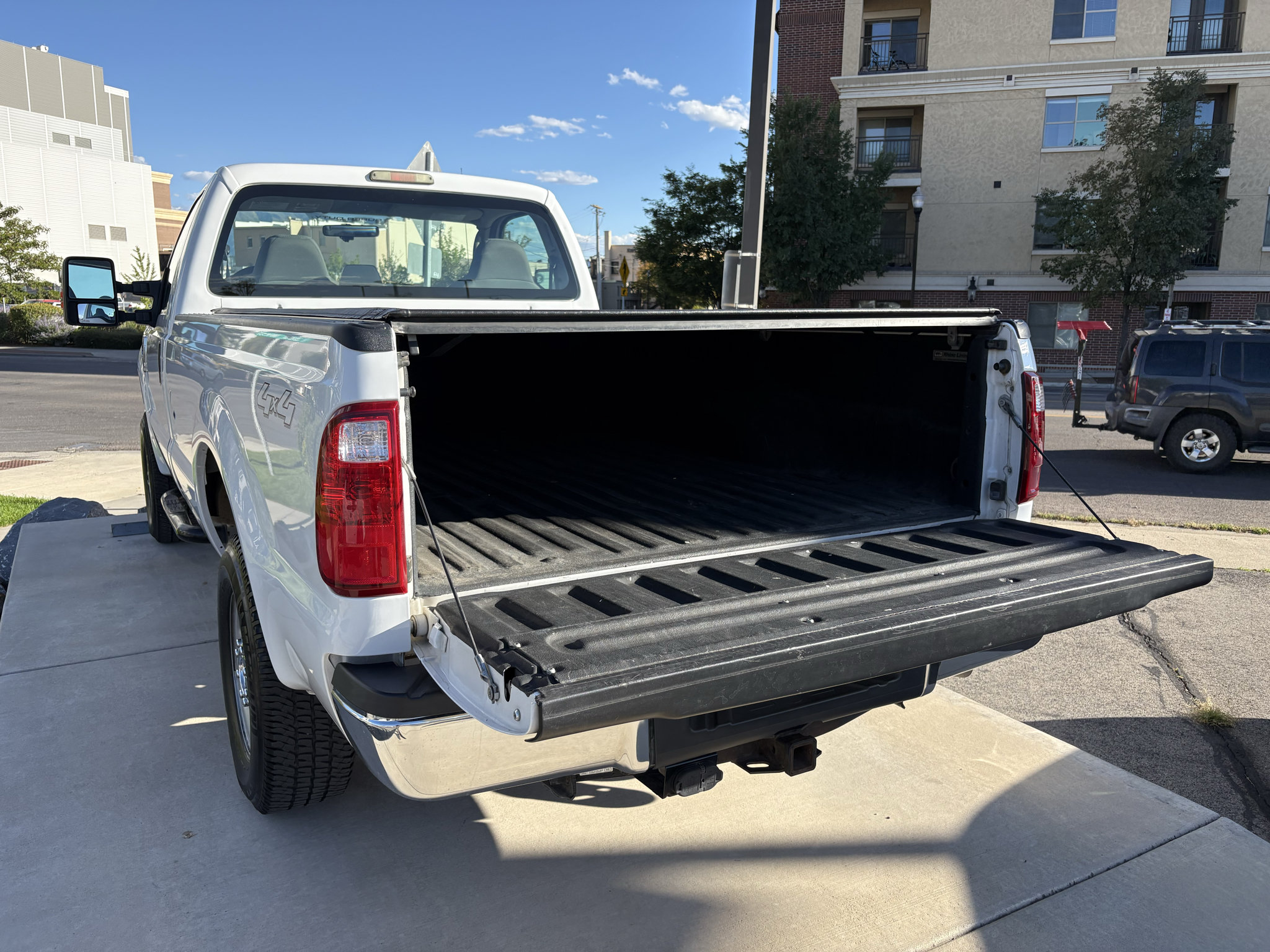 Used 2009 Ford F250 XLT AWD/4WD image 9
