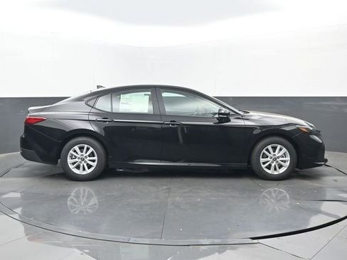 New 2026 Toyota Camry LE FWD image 2