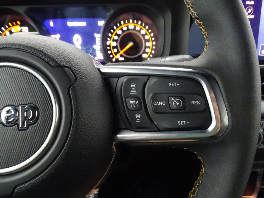 Used 2024 Jeep Wrangler Unlimited Sahara AWD/4WD image 24