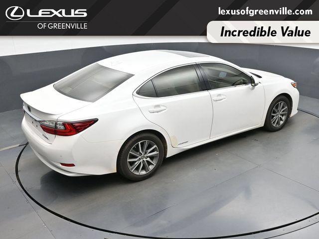 Used 2017 Lexus ES 300h w/ Luxury Package FWD image 49