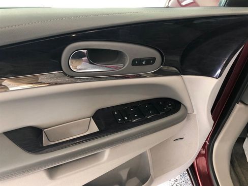 Used 2015 Buick Enclave Leather w/ Trailering Package image 6
