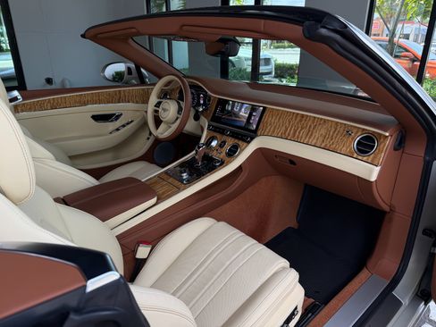Used 2023 Bentley Continental GT Mulliner AWD/4WD image 33