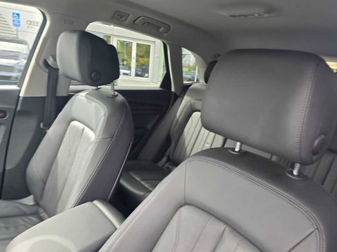Used 2020 Audi Q5 2.0T Premium w/ Convenience Package image 25