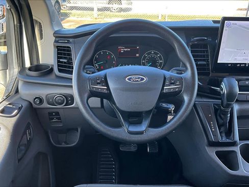 Used 2023 Ford Transit 350 XLT image 5