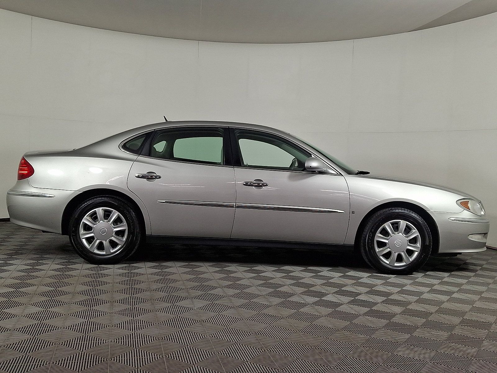 Used 2008 Buick LaCrosse CX FWD image 9
