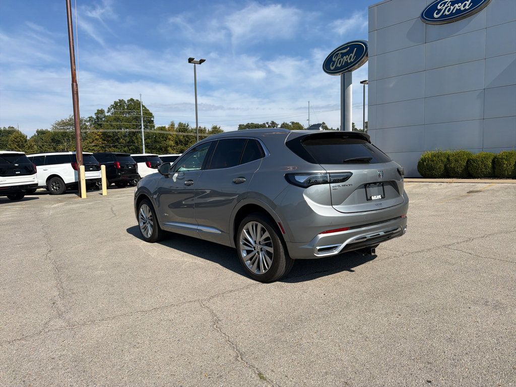 Used 2025 Buick Envision Avenir AWD/4WD image 3