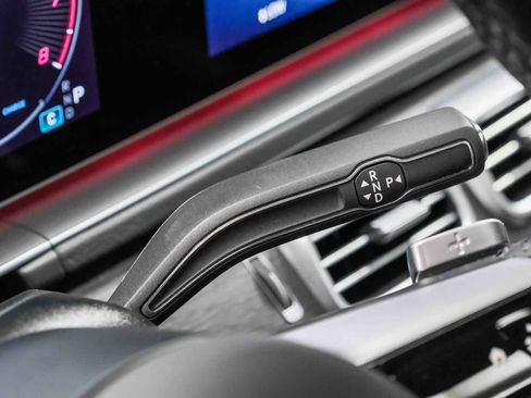 Certified 2026 Mercedes-Benz GLS 450 4MATIC image 24