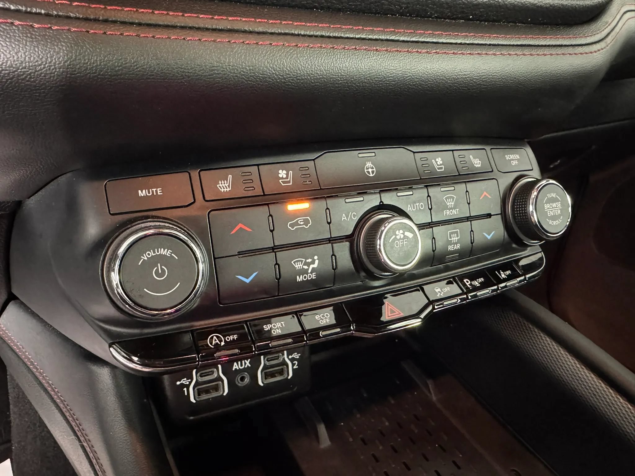 Used 2025 Dodge Durango GT AWD/4WD image 21