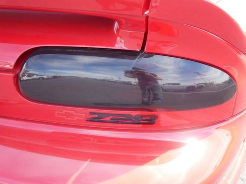Used 1995 Chevrolet Camaro Z28 RWD image 9