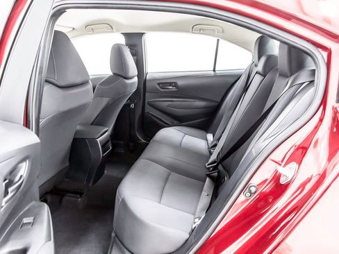 Used 2022 Toyota Corolla LE image 31