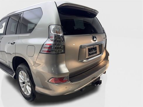 Used 2021 Lexus GX 460 Premium image 19
