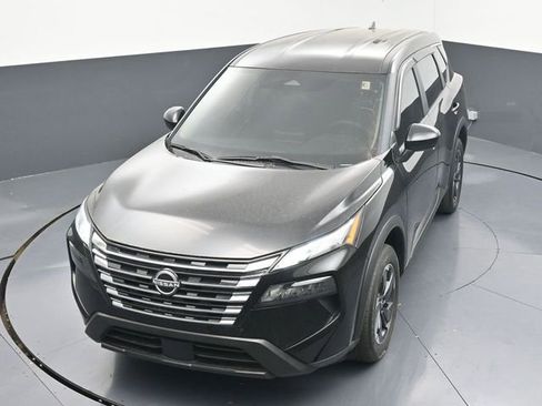 Used 2024 Nissan Rogue SV image 33