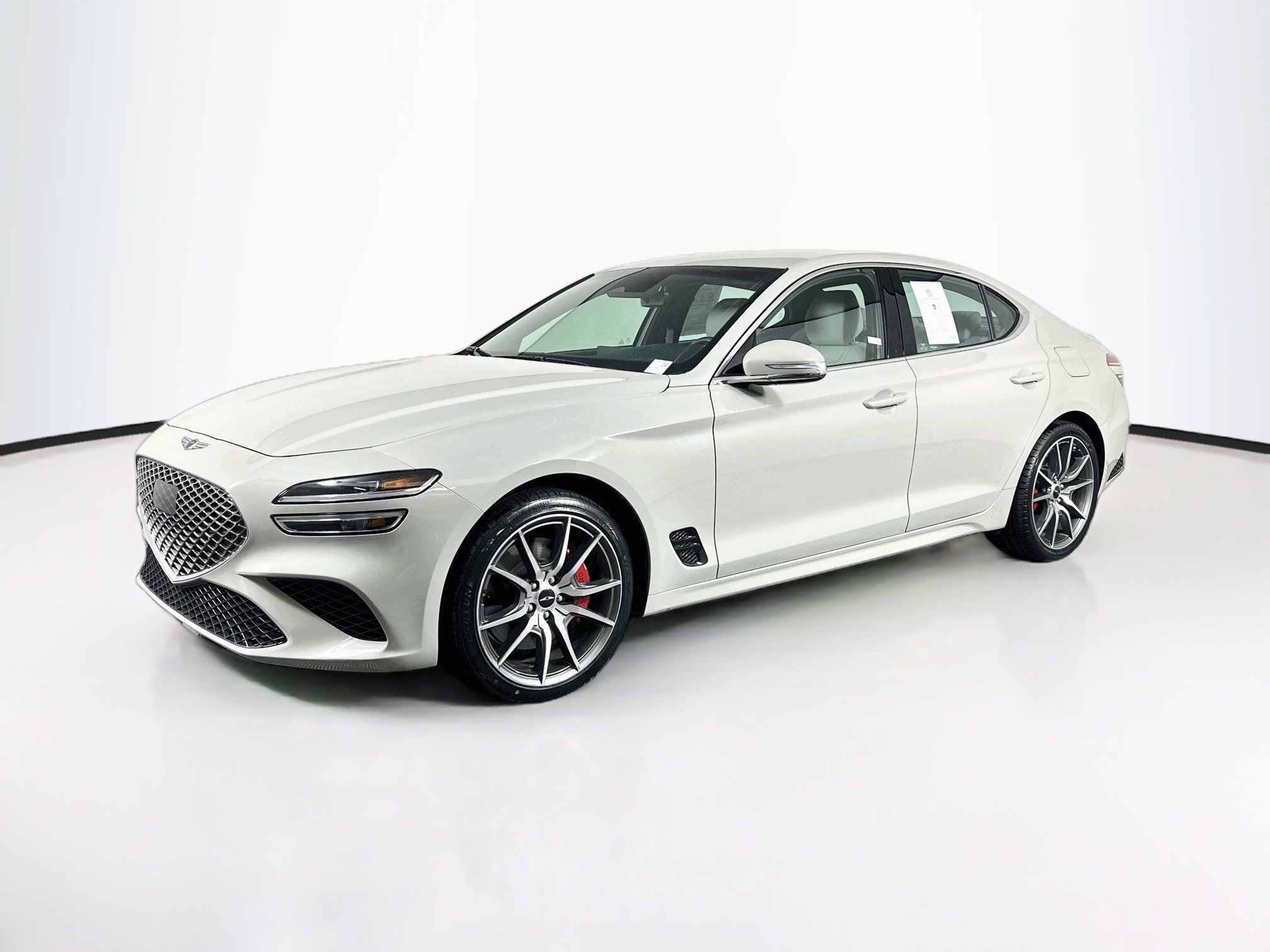 Used 2025 Genesis G70 2.5T RWD image 3