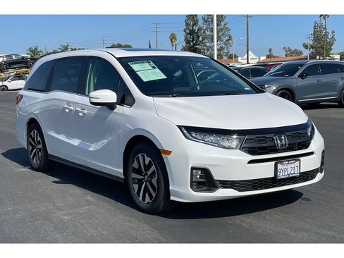 Certified 2026 Honda Odyssey EX-L image 8