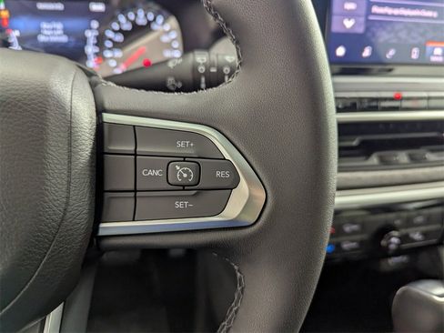 New 2026 Jeep Compass Latitude image 19