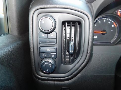 Used 2023 Chevrolet Silverado 2500 Custom image 27