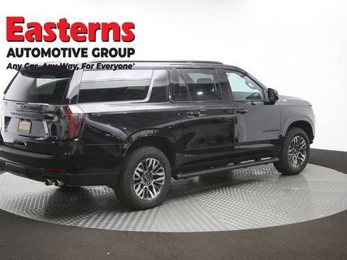 Used 2025 Chevrolet Suburban Z71 AWD/4WD image 44