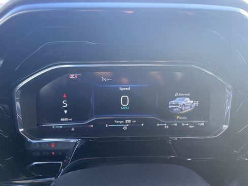 Used 2024 Chevrolet Silverado 1500 LT image 4