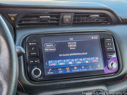 Used 2024 Nissan Kicks SR w/ SR Premium Package FWD image 18