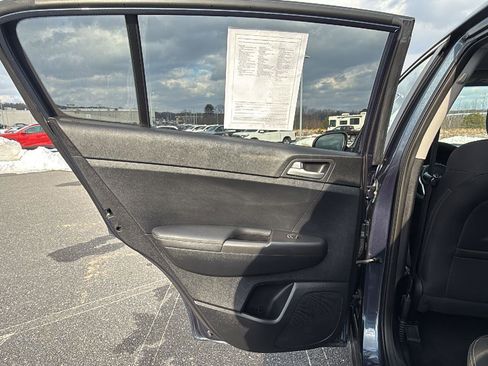 Used 2022 Kia Sportage LX image 22