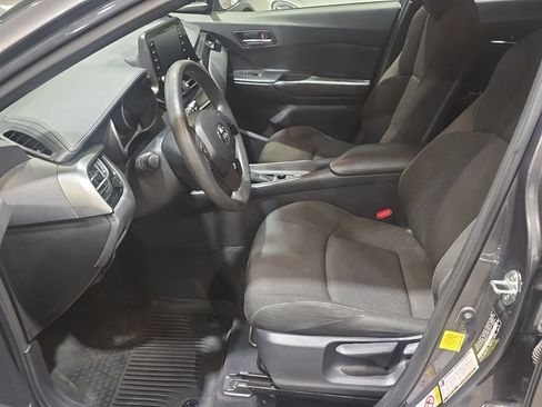 Used 2019 Toyota C-HR LE FWD image 21