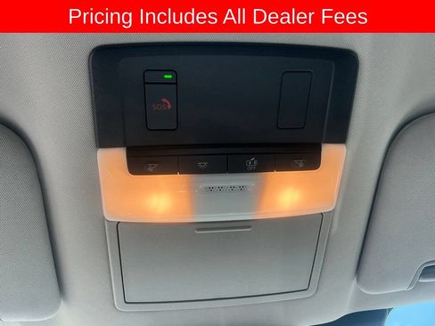 Used 2025 Nissan Pathfinder SV FWD image 17