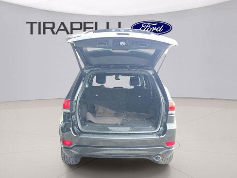 Used 2018 Jeep Grand Cherokee Altitude image 10