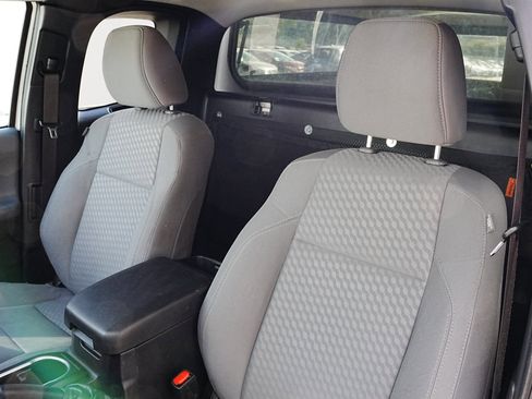 Used 2022 Toyota Tacoma SR image 10