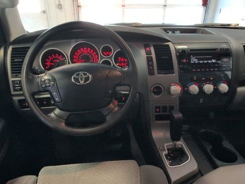 Used 2011 Toyota Tundra 4x4 CrewMax w/ SR5 Pkg image 16