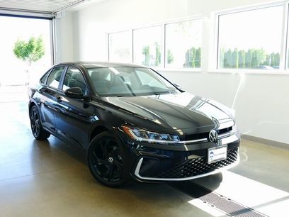New 2025 Volkswagen Jetta SE