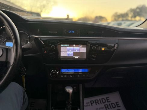 Used 2015 Toyota Corolla LE Premium image 26